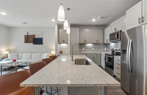 Windsor Park Apartment | Luxury 2-BR with Juliet Balcony