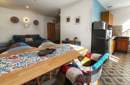 La Charite-sur-Loire Apartment | Luxury 2-room apartment, small building, quiet, bright, downtown