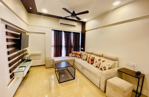 Kadadhe Apartment | Luxury 22nd-Floor Studio with Golf, River & Skyline Views in Pune