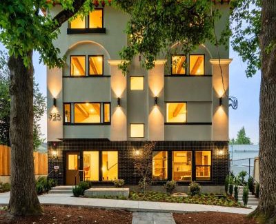 Kerns House | Luxury 2BR at The Adelynn