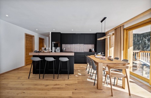 Grimentz Apartment | Luxury 3 Bedroom Apartment with Jacuzzi Rahas B Grimentz - By Mrs Miggins