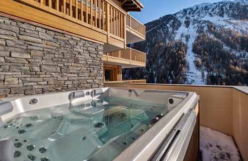 Grimentz Apartment | Luxury 3 Bedroom Apartment with Jacuzzi Rahas B Grimentz - By Mrs Miggins