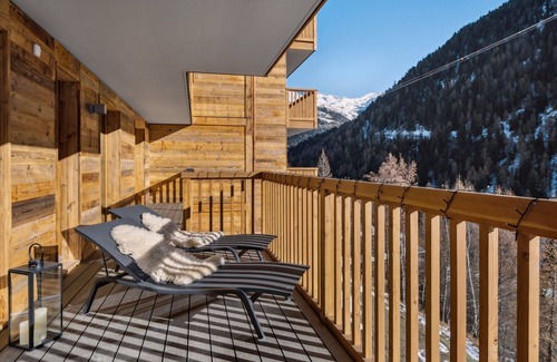 Grimentz Apartment | Luxury 3 Bedroom Apartment with Jacuzzi Rahas B Grimentz - By Mrs Miggins