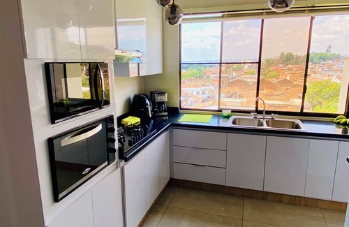 San Antonio Apartment | Luxury 3-bedroom apartment in the best tourist area of Cali. Close to everything