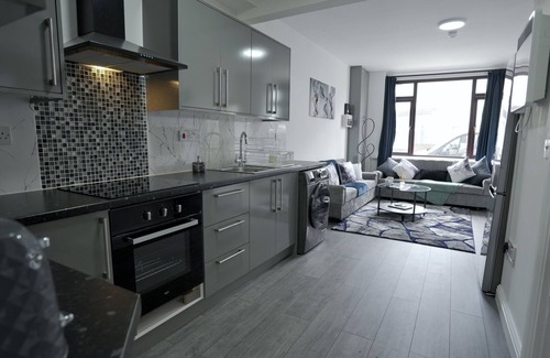 Willenhall House | Luxury 3 bedroom house in wolverhampton