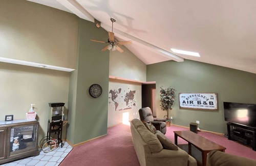 Caribou House | Luxury 3-Bedroom Home Next to Snowmobile Trails