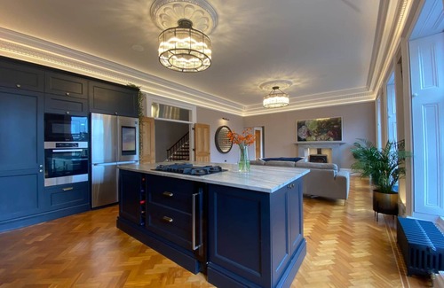 Glasgow Westend Apartment | Luxury 3 bedroom stay in the heart of the West End