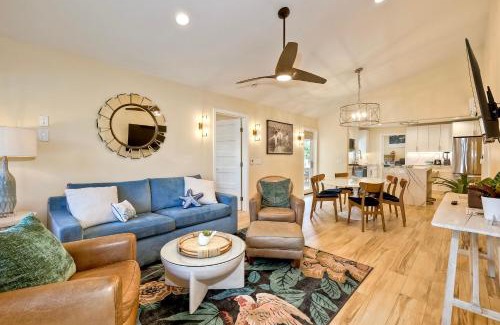 Townsite House | Luxury 3BR Oceanside Condo, AC, Walk to Beach & Pier, Private Patio, WFH Ready