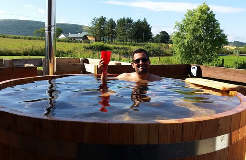Perth Cottage | Luxury 4*Cottages with Private Use Hot Tub in beautiful Perthshire Valley