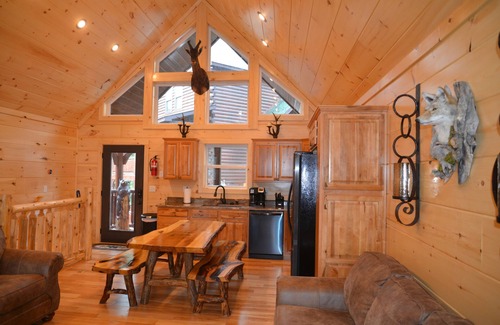 Gatlinburg Cabin | Luxury 4 King Suites, 4 Bath Log Cabin Close to Town & Trolley