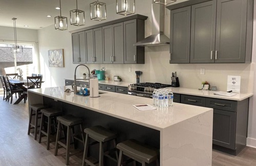 Fall Creek Place House | Luxury 4BR/5BA Downtown Indpls