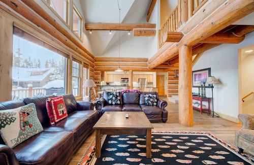 Powder Ridge Cabin | Luxury 5 Bdr/4 Bath Ski in/Ski Out Big Sky Cabin with Hot Tub