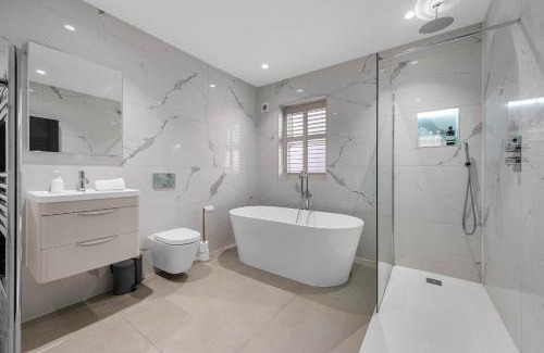 Didsbury House | Luxury 5 Star Didsbury Home by City SuperHost