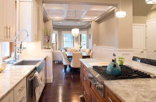 Mapleton Hill House | Luxury 6BR family home in the city center