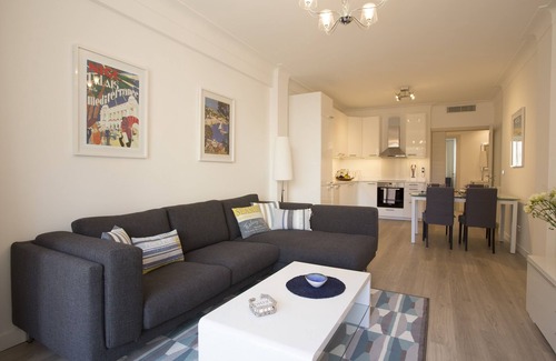 Carre d'Or Apartment | Luxury air-conditioned apartment in Carré d’Or, 200m from beach, 2 balconies