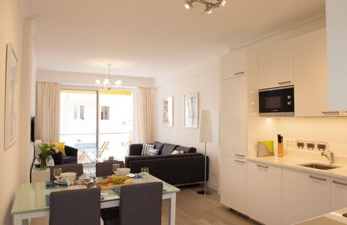 Carre d'Or Apartment | Luxury air-conditioned apartment in Carré d’Or, 200m from beach, 2 balconies