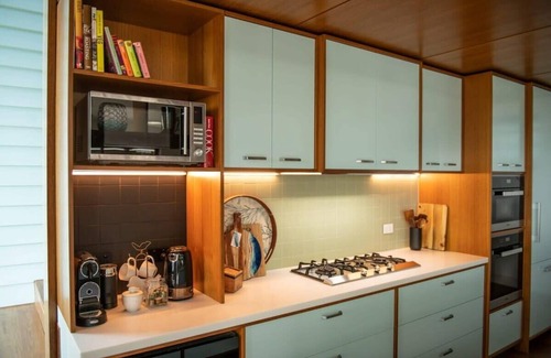 Airlie Beach House | Luxury Airlie Beach Home with Panoramic Ocean Views