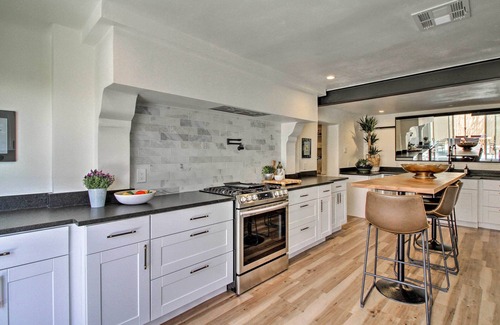 North Valley House | Luxury Albuquerque Home w/Pool, Deck, + Hot Tub!