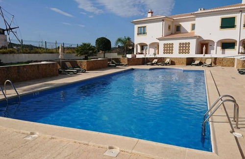 Budens Villa | Luxury and Spacious 3 Bed end of terrace Linked Villa with large pool
