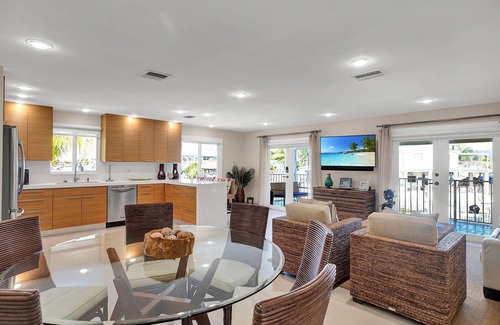 Monroe County House | Luxury and Spacious 5-bedroom house with Pool and Dock with Ocean Access