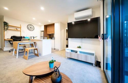 Braddon Apartment | Luxury and Stylish Apt on NB Ave