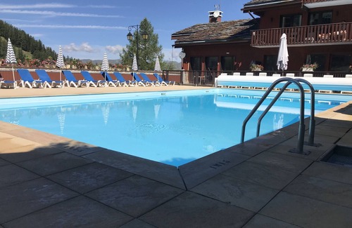 Plagne 1800 Apartment | Luxury apartment 200m2, 6 bedrooms 12 persons, heated swimming pool