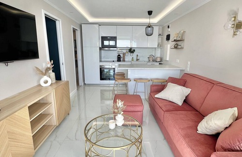 Cap d'Ail Apartment | Luxury apartment AC sea view 5min to Monaco ! Overflowing swimming pool