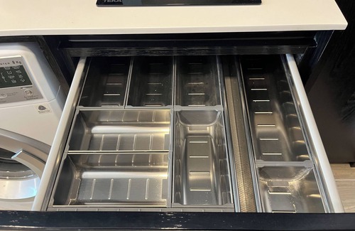 Sanam Pao Apartment | Luxury apartment next to BTS skytrain ARI. Lovely&lively prime area of Bangkok