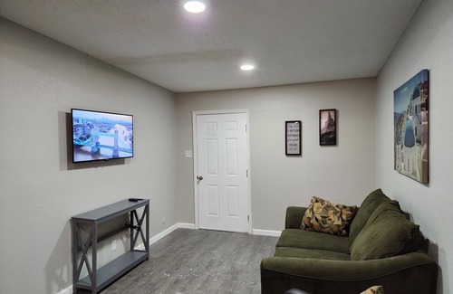 Biggs Field Apartment | Luxury Apartment Suite 8