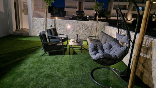 Zrce Apartment | Luxury apartment Terracotta Sun with private Jacuzzi and Garden