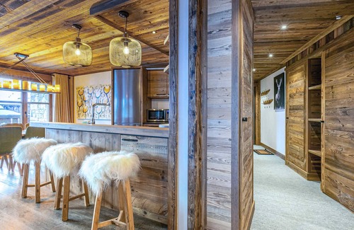 Val-d'Isere Apartment | Luxury apartment with pool, WiFi, and parking in Val-d'Isère