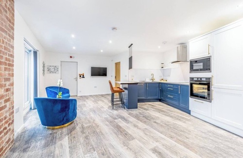 Boston Apartment | Luxury apartment with premium finishes and breathtaking view of Boston Stump.