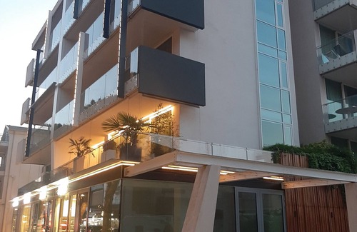 Lido di Jesolo Apartment | Luxury apartment with pool, spa, gym, shared pool and private terrace