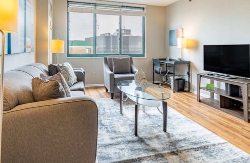 White Plains Apartment | Luxury Apt Near Train Station