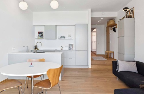 Sydhavnen Apartment | Luxury Apt with Harbor Views