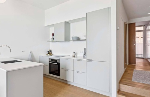 Sydhavnen Apartment | Luxury Apt with Harbor Views