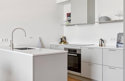 Sydhavnen Apartment | Luxury Apt with Harbor Views