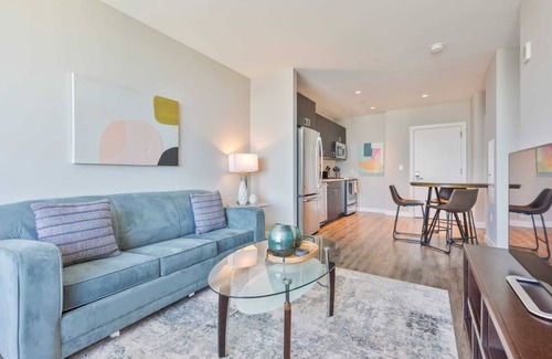 Seaport District Apartment | Luxury Apt with Water Views