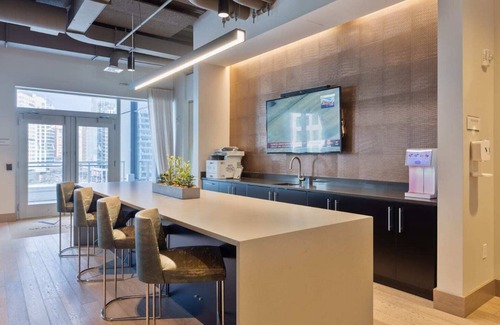 Seaport District Apartment | Luxury Apt with Water Views