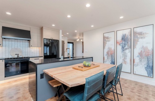 Wapato Point Condo | Luxury at the Lake- Yacinde F1