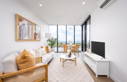 Port Melbourne Apartment | Luxury Bay View Apartment