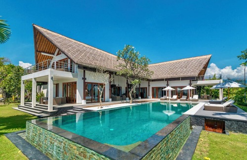 Umeanyar Villa | Luxury Beach & Cliff Villa with Unbelievable Panoramic Views.