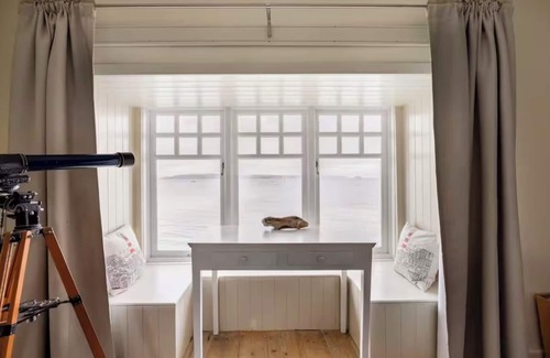Kingsand House | Luxury beach house, Cornwall - stunning sea views - the perfect getaway