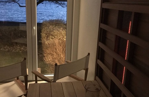 Almhult Municipality House | Luxury beach house with 3 bedrooms, directly on the sandy beach, evening sun, sauna, fishing
