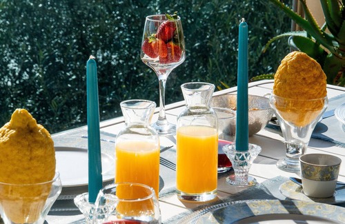 Mazzeo Apartment | Luxury Beachfront 2BR/2Bath Apartment,Taormina beach, access to Pool and Parking