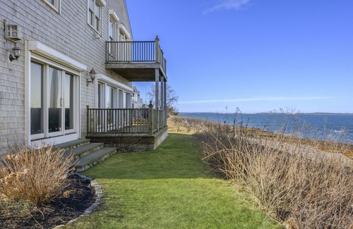 Barnstable House | LUXURY BEACHFRONT GETAWAY ON CAPE COD. "PET FRIENDLY"