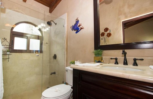 Playa Flamingo House | Luxury beachfront unit in Flamingo right in front of the waves