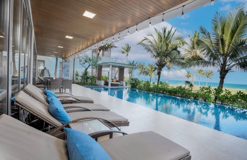 Ngu Hanh Son Villa | Luxury Beachfront Large Villa For Vacation in Da Nang, Viet Nam