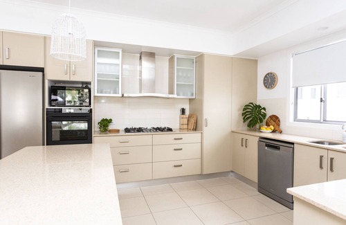 Kingscliff House | Luxury Beachside Home with pool - Pet Friendly, School Holiday Discounts