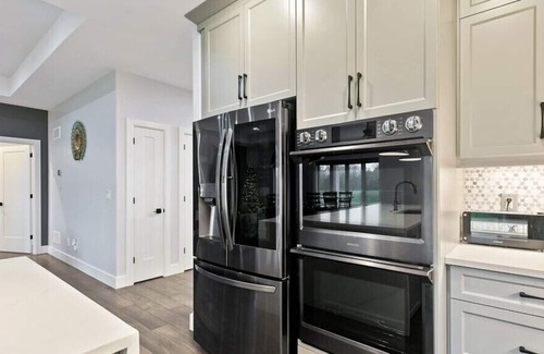 Leamington House | Luxury bed & bath with jetted tub and bidet system